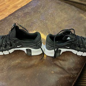 Nike Free Metcon 5 W - Black/Anthracite/White size 9.5